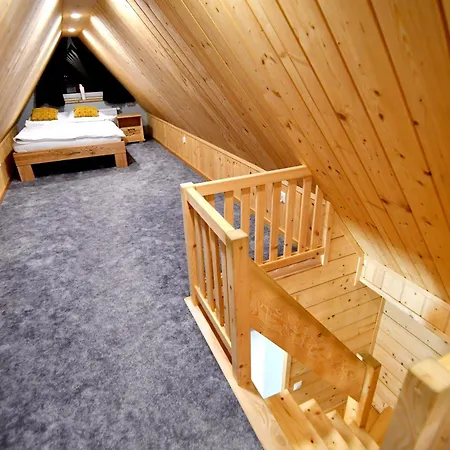 White House Chalet *