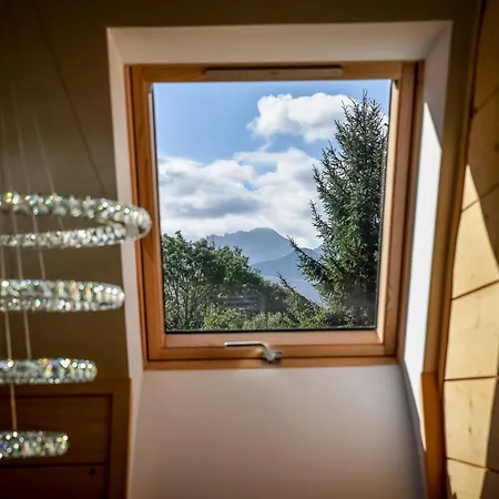 シャレー White House ザコパネ